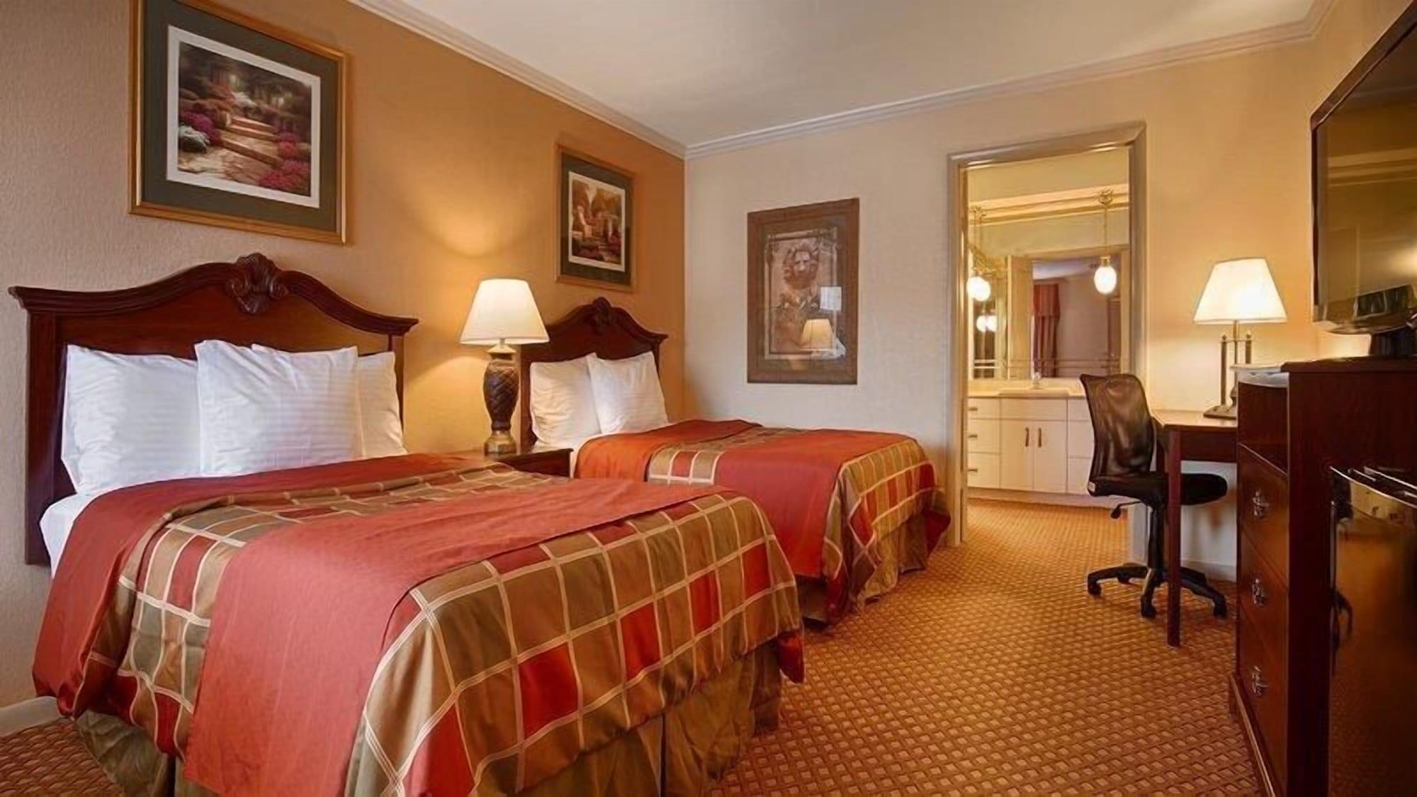Days Inn & Suites By Wyndham Roseville/Detroit Area Εξωτερικό φωτογραφία