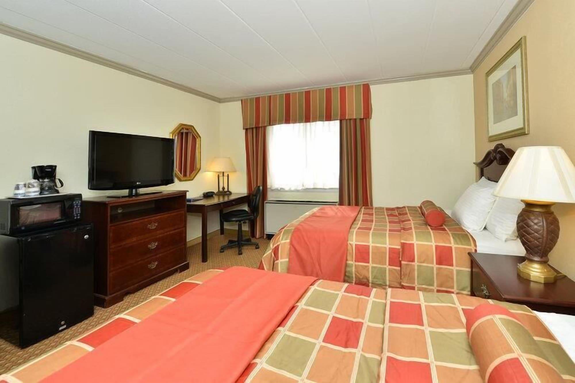 Days Inn & Suites By Wyndham Roseville/Detroit Area Εξωτερικό φωτογραφία