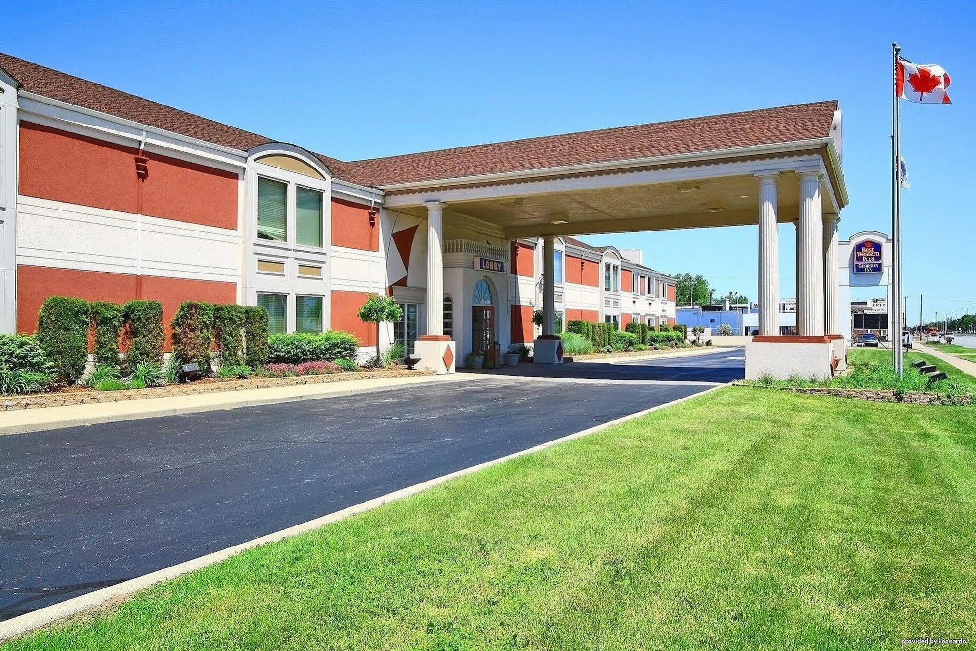 Days Inn & Suites By Wyndham Roseville/Detroit Area Εξωτερικό φωτογραφία
