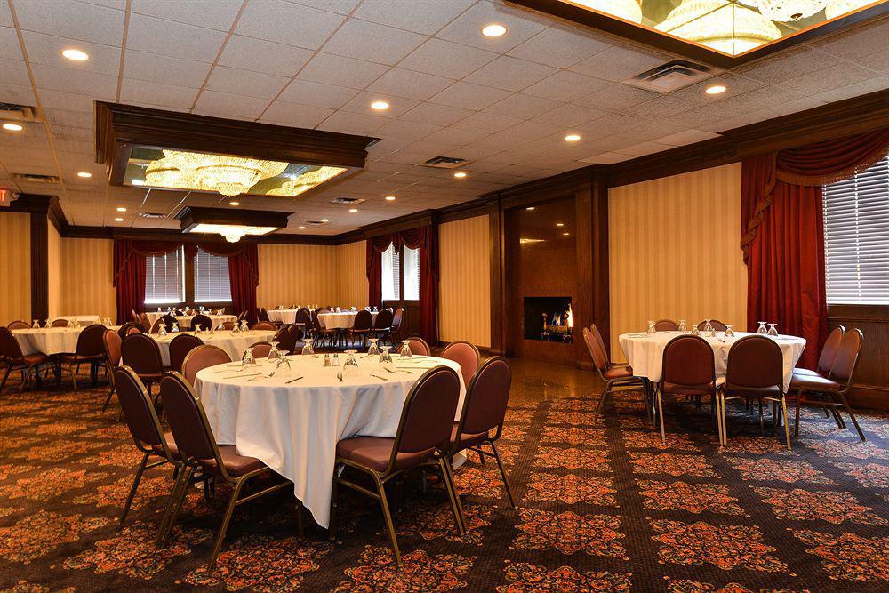 Days Inn & Suites By Wyndham Roseville/Detroit Area Εξωτερικό φωτογραφία